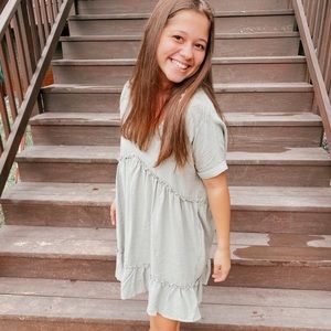 Meet your Posher, Caitlin